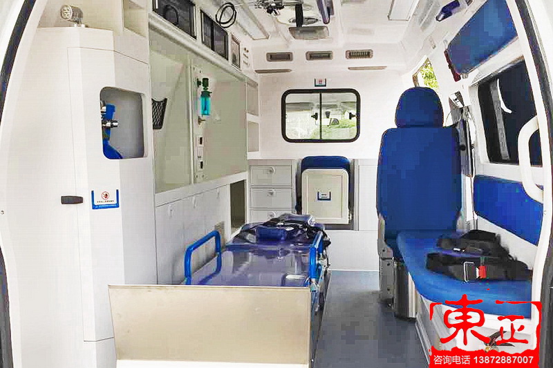 新世代長軸中頂救護車V348監護型醫療艙照片