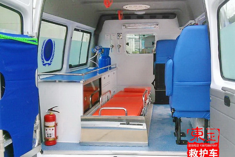 特順短軸中頂救護車（柴油版）圖片2